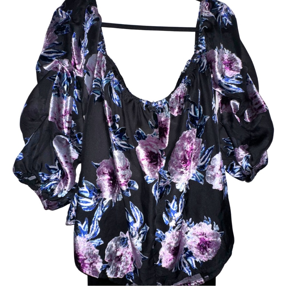 PLUS Charlotte Russe + FLORAL RUFFLE OFF SHOULDER TOP